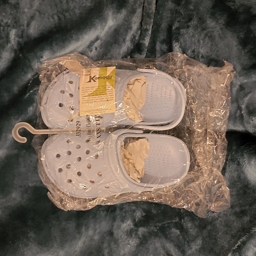 Komodo light blue clog sandal